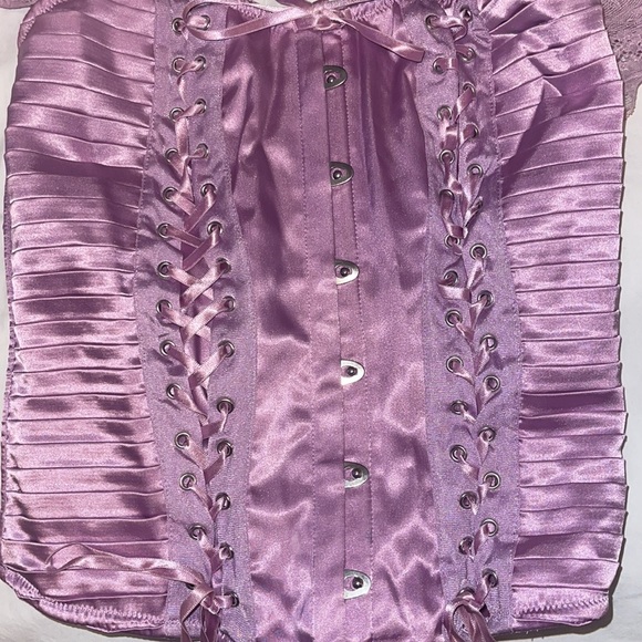 COPY - Victoria Secrets  beautiful Feminine Lavender Bustier NWT - Picture 2 of 6